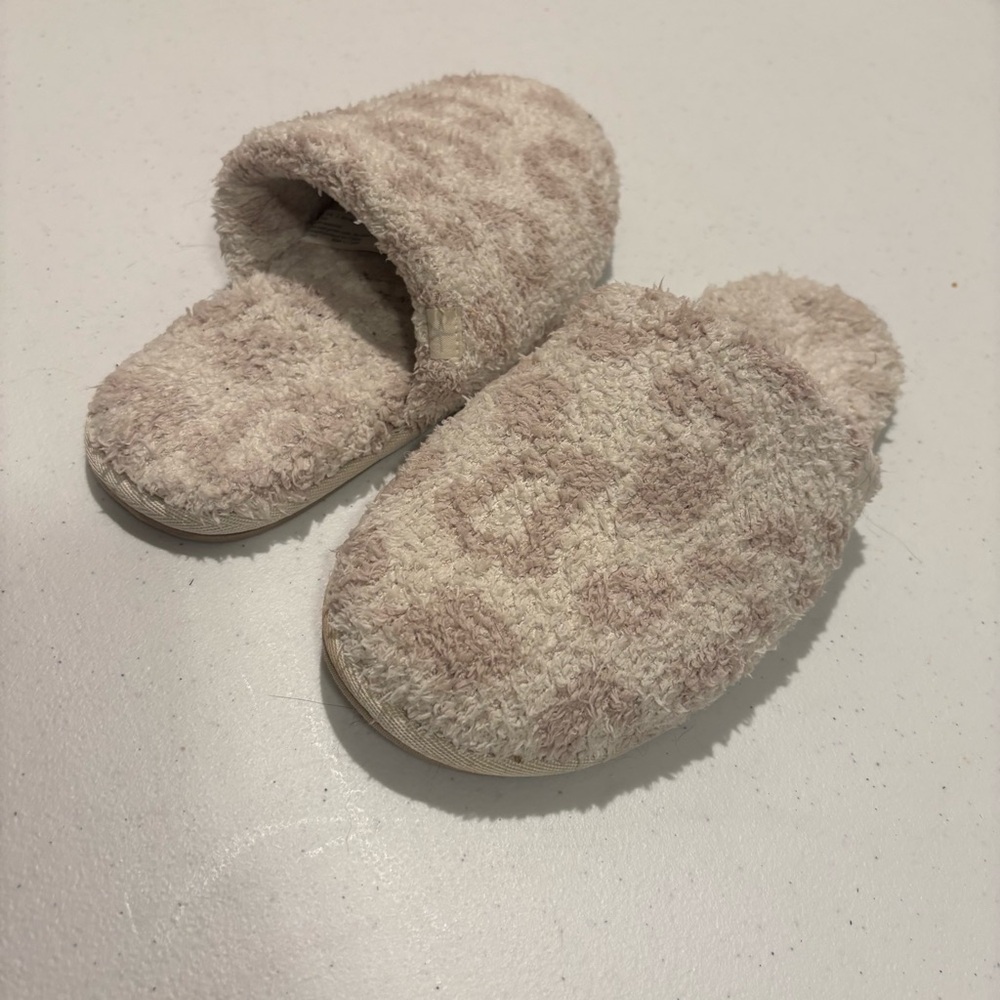 Barefoot Dreams Womens Slippers leopard print size medium animal print cozy